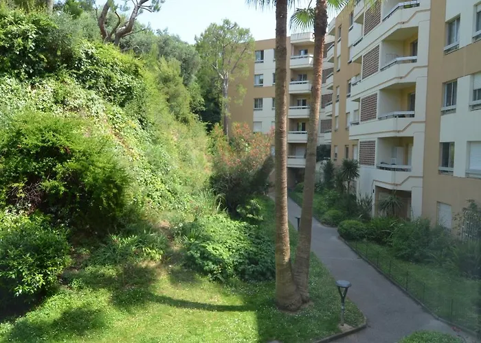 Plein Ciel - 5 Personnes Avec Piscine Sur La Corniche Fleurie A Apartmán *