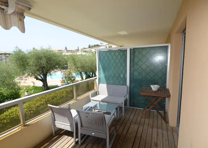 Plein Ciel - 5 Personnes Avec Piscine Sur La Corniche Fleurie A *