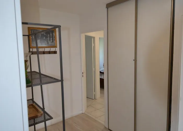 Plein Ciel - 5 Personnes Avec Piscine Sur La Corniche Fleurie A Apartman Nizza