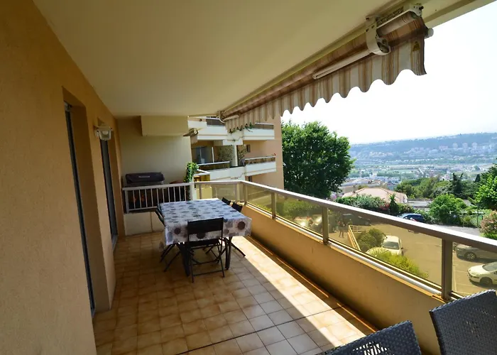 Plein Ciel - 5 Personnes Avec Piscine Sur La Corniche Fleurie A Apartman