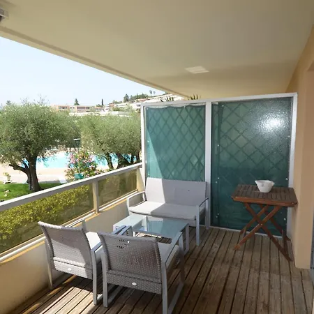 Plein Ciel - 5 Personnes Avec Piscine Sur La Corniche Fleurie A *